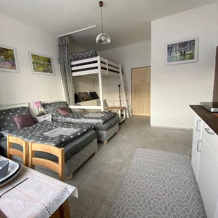 Artep Apartment Пилзен Екстериор снимка